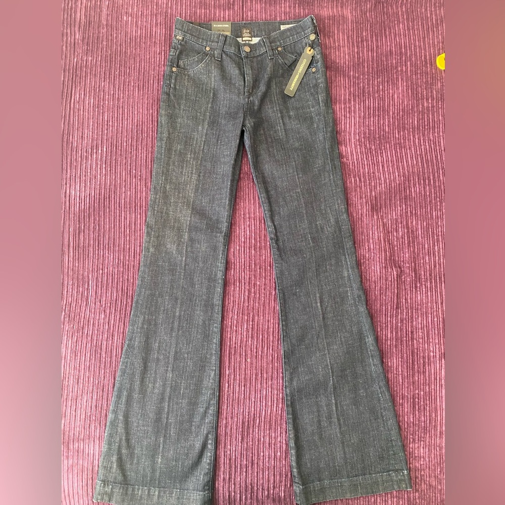 Citizens of humanity brand new jeans. Wide leg. Very nice fabric.